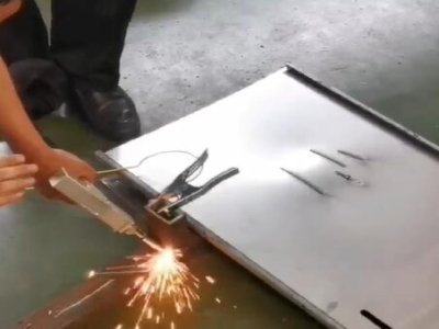 手持激光焊接機(jī)